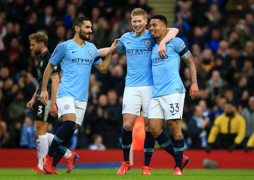 充当放大器 充当放大器