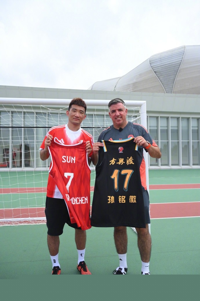 若拉脱维亚 若拉脱维亚